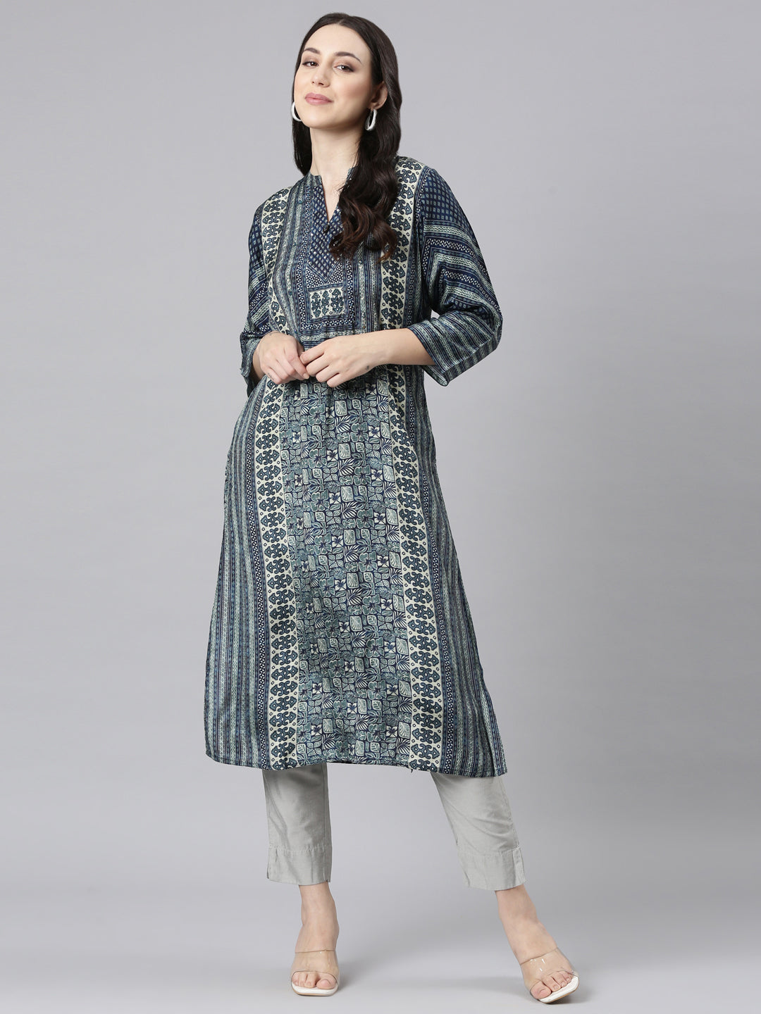 Neerus Blue floral printed straight kurta - detail view 2