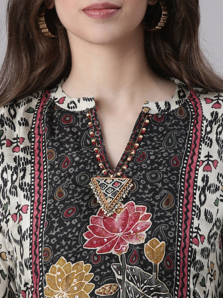 Neerus Off White Printed Straight Kurta and Trousers With Dupatta