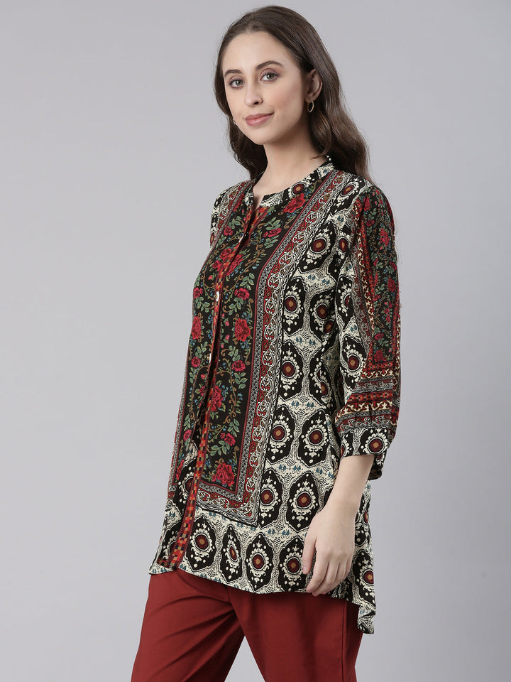 Neerus Black Curved Floral Casual Kurti