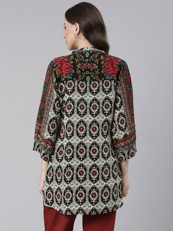 Neerus Black Curved Floral Casual Kurti