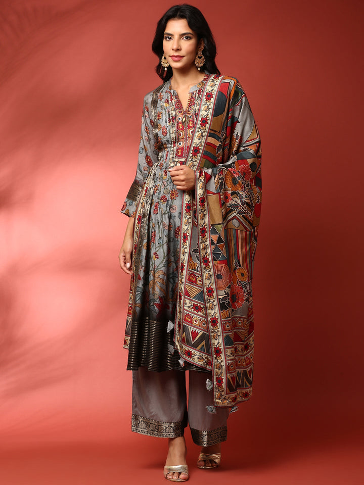 Neerus Grey silk printed Kalamkari suit set - back view