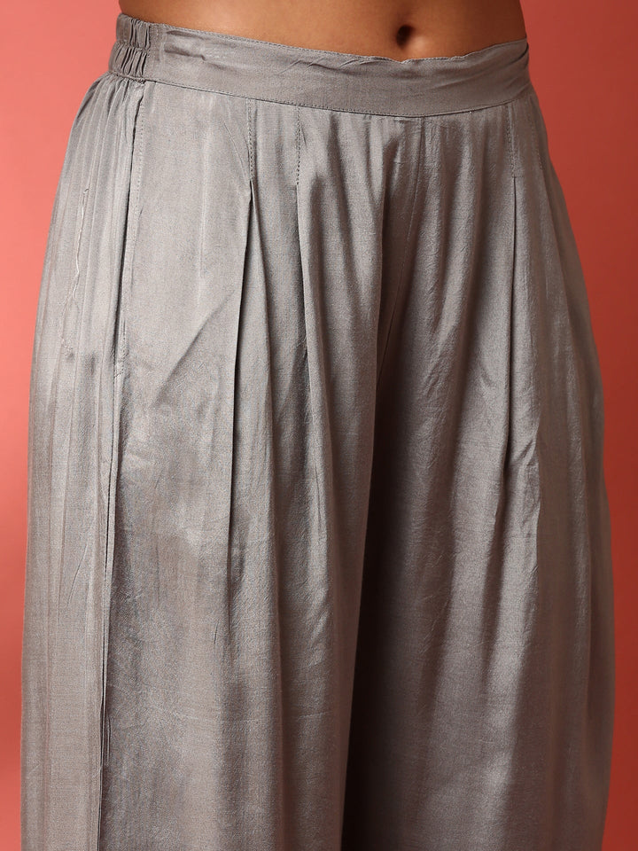 Neerus Grey silk printed Kalamkari suit set - detail view 4