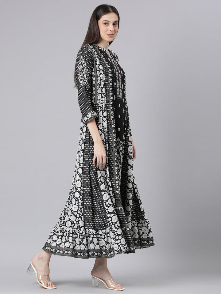 Neerus Black Curved Casual Floral Dresses.