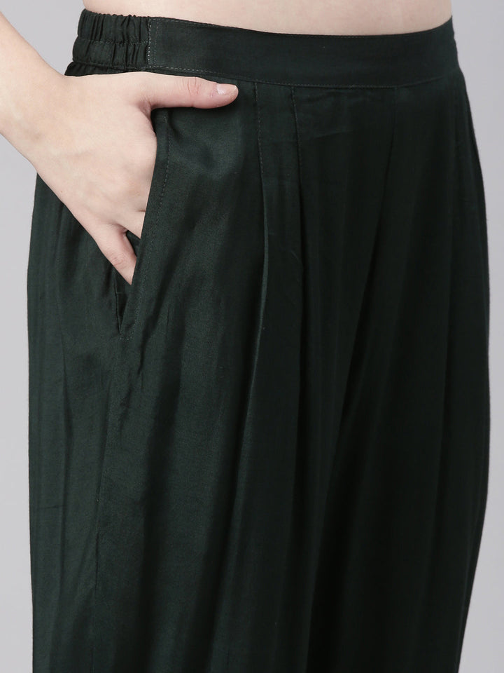 Neerus Green Printed Straight Kurta and Trousers