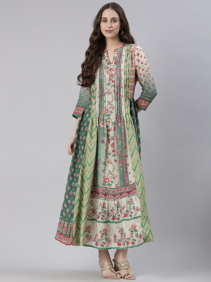 Neerus Green Casual Floral Maxi Dresses