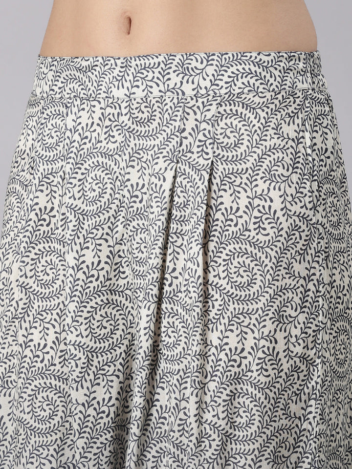 Grey Muslin Printed A-Line Three Piece Set