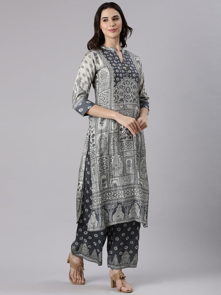 Gray Muslin Printed Three Piece Set