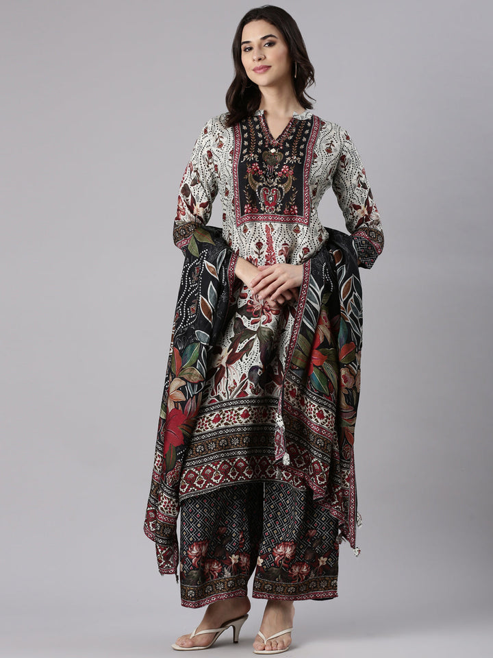 Off White Muslin Printed Three Piece Set