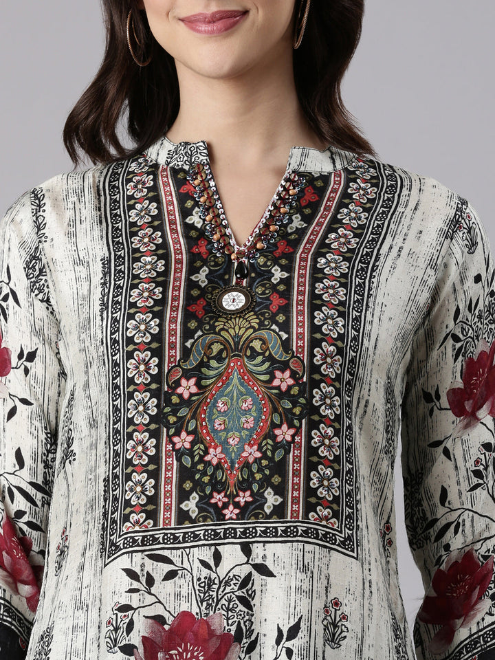 Off White Muslin Printed Three Piece Set