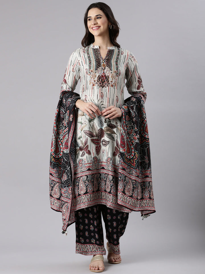 Off White Muslin Printed Three Piece Set