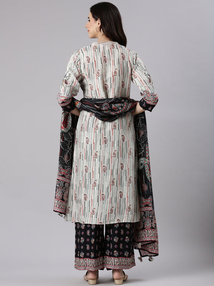 Off White Muslin Printed Three Piece Set