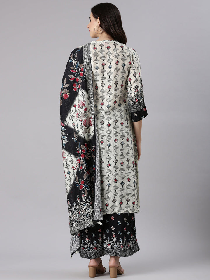 Off White Muslin Printed Three Piece Set