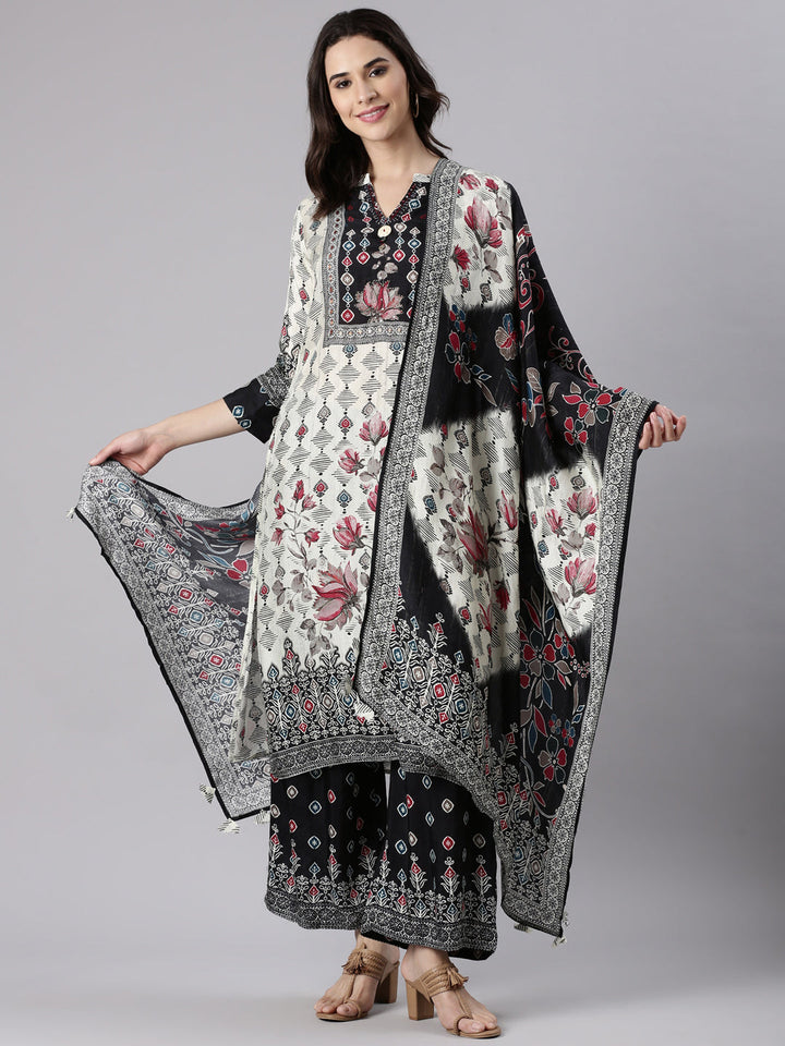 Off White Muslin Printed Three Piece Set