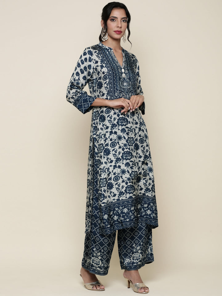 Neerus Blue Muslin Digital Printed Suit Set - side view