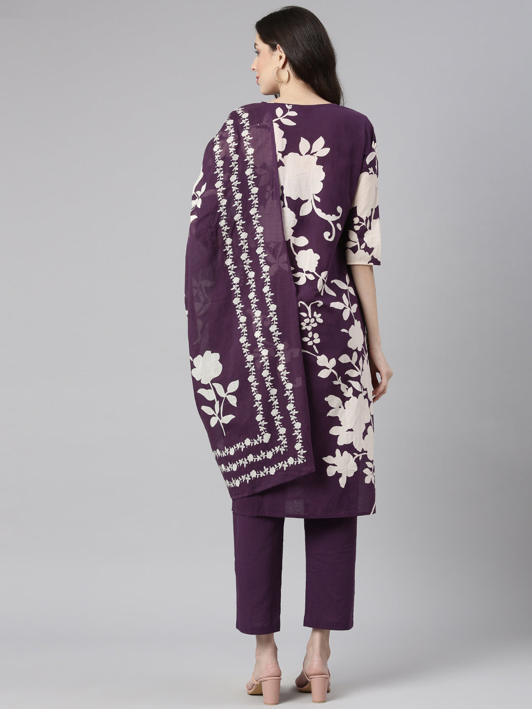 Neerus Purple cotton printed suit set - side view