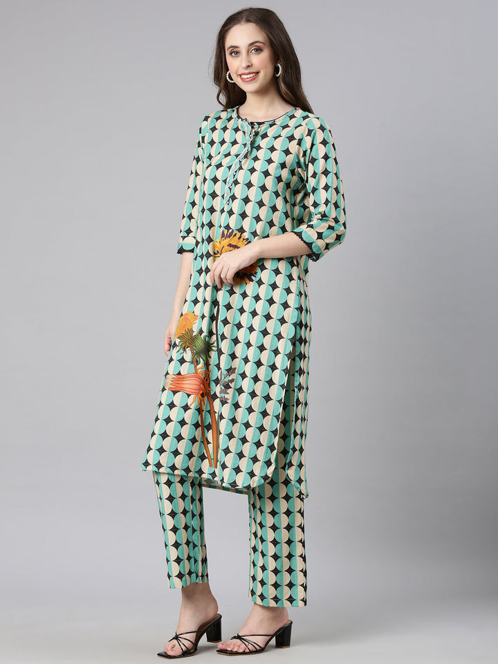 Neerus Green linen printed kurta set with trousers - back view