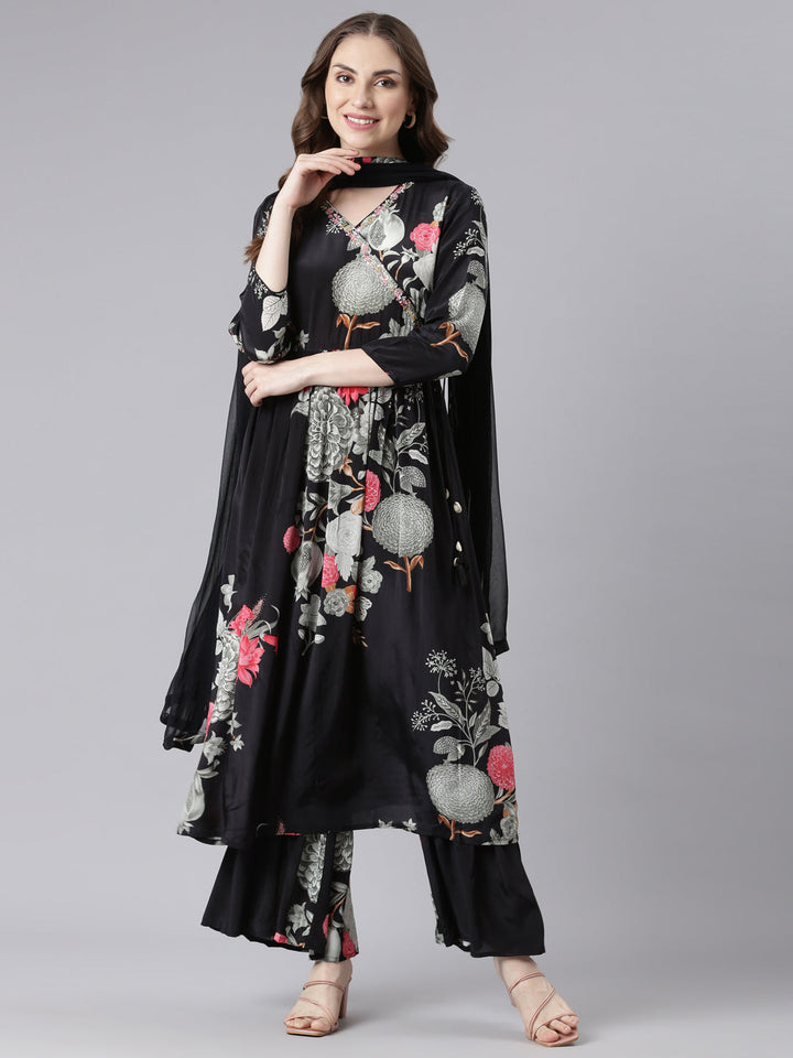 Neerus Black muslin printed kurta suit set - detail view 3