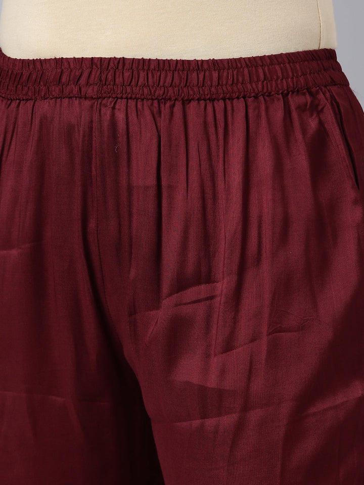 Neerus Maroon Shantoon printed suit set - detail view 3