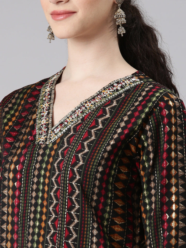Neerus Black straight kurta suit set with trouser and dupatta - detail view 1