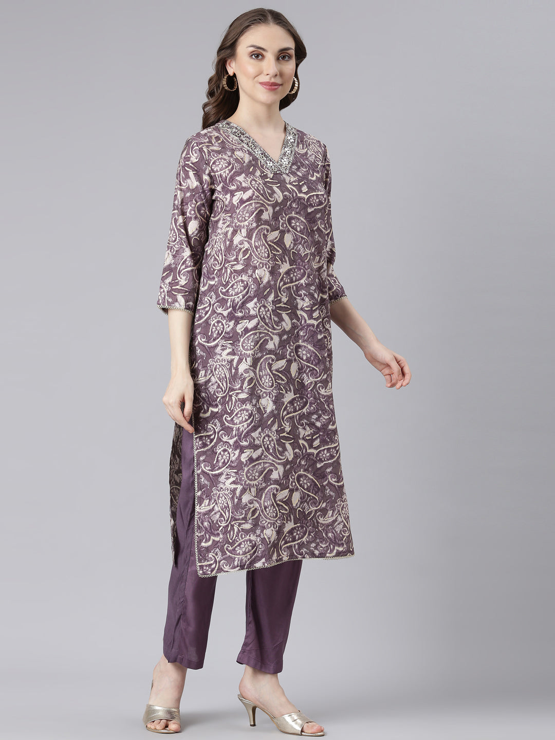 Neerus Purple printed paisley suit set - side view