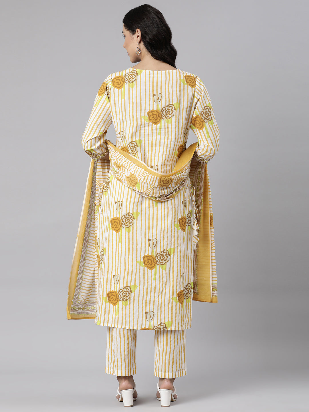 Neerus Yellow printed straight suit set - detail view 1