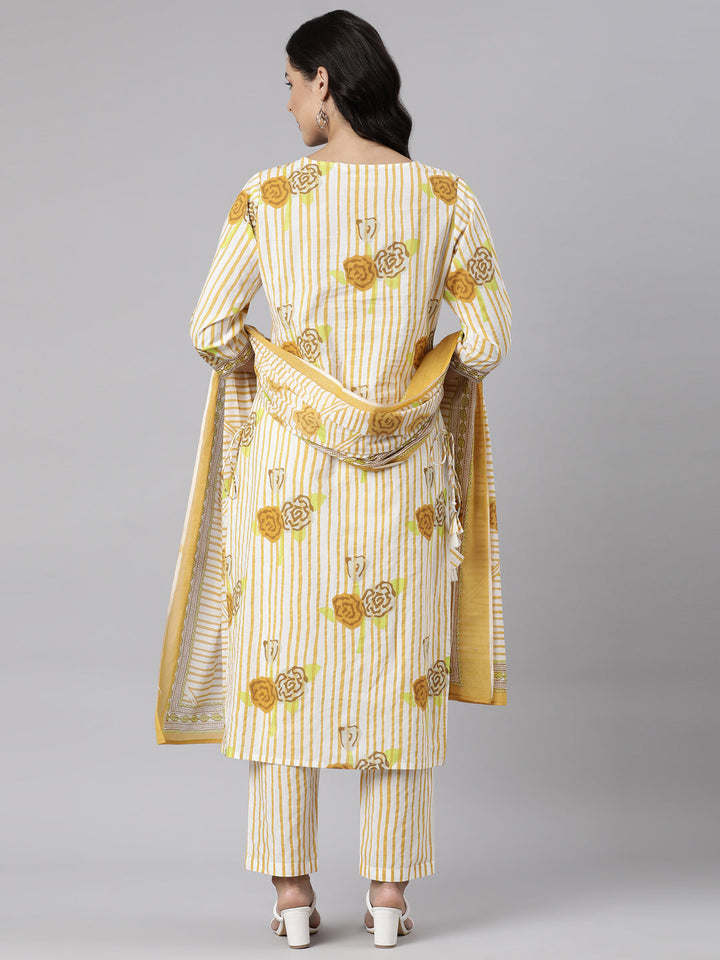 Neerus Yellow printed straight suit set - detail view 1