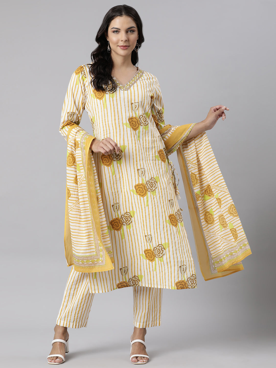 Neerus Yellow printed straight suit set - detail view 3