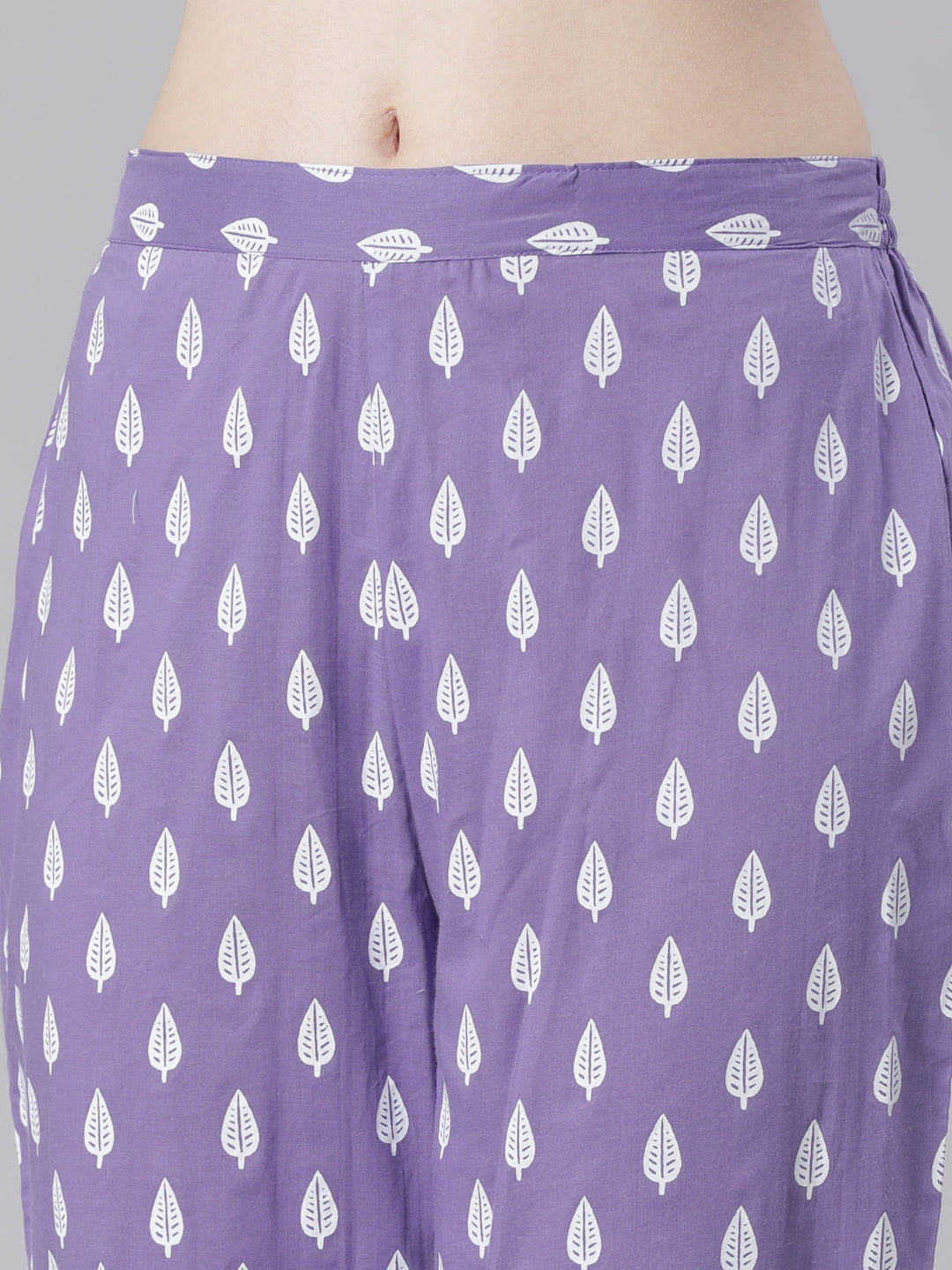 Neerus Purple cotton printed suit set - detail view 3