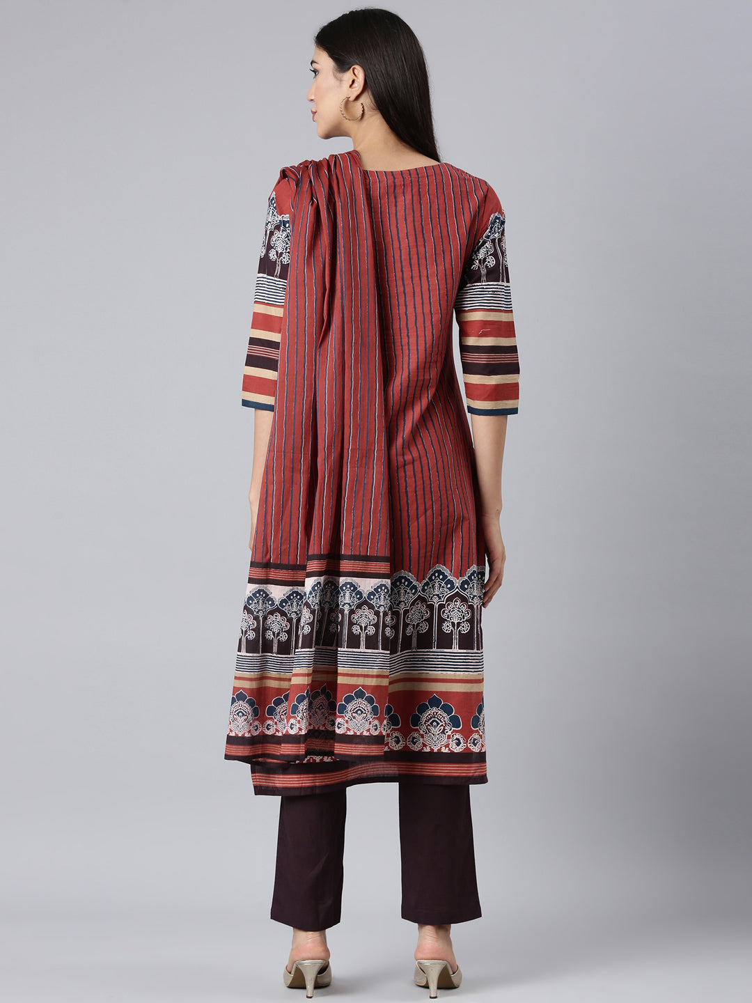 Neerus Maroon cotton printed straight suit set - side view