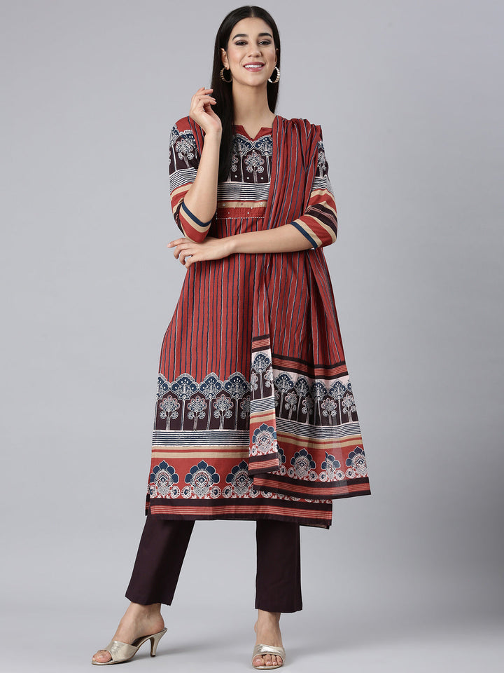 Neerus Maroon cotton printed straight suit set - detail view 2