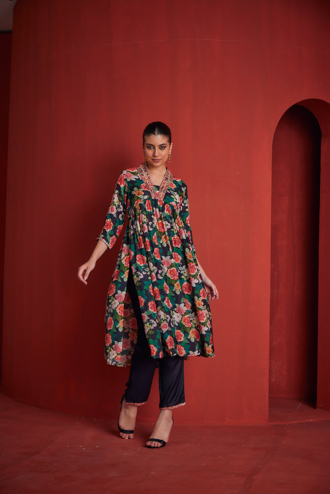 Neerus Green shantoon floral printed kurta set - back view