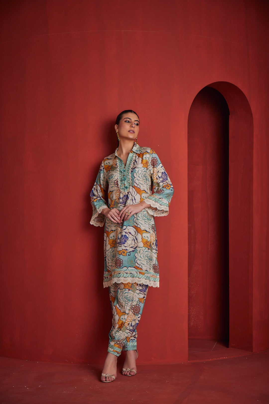 Neerus Green cotton printed kurta set - side view