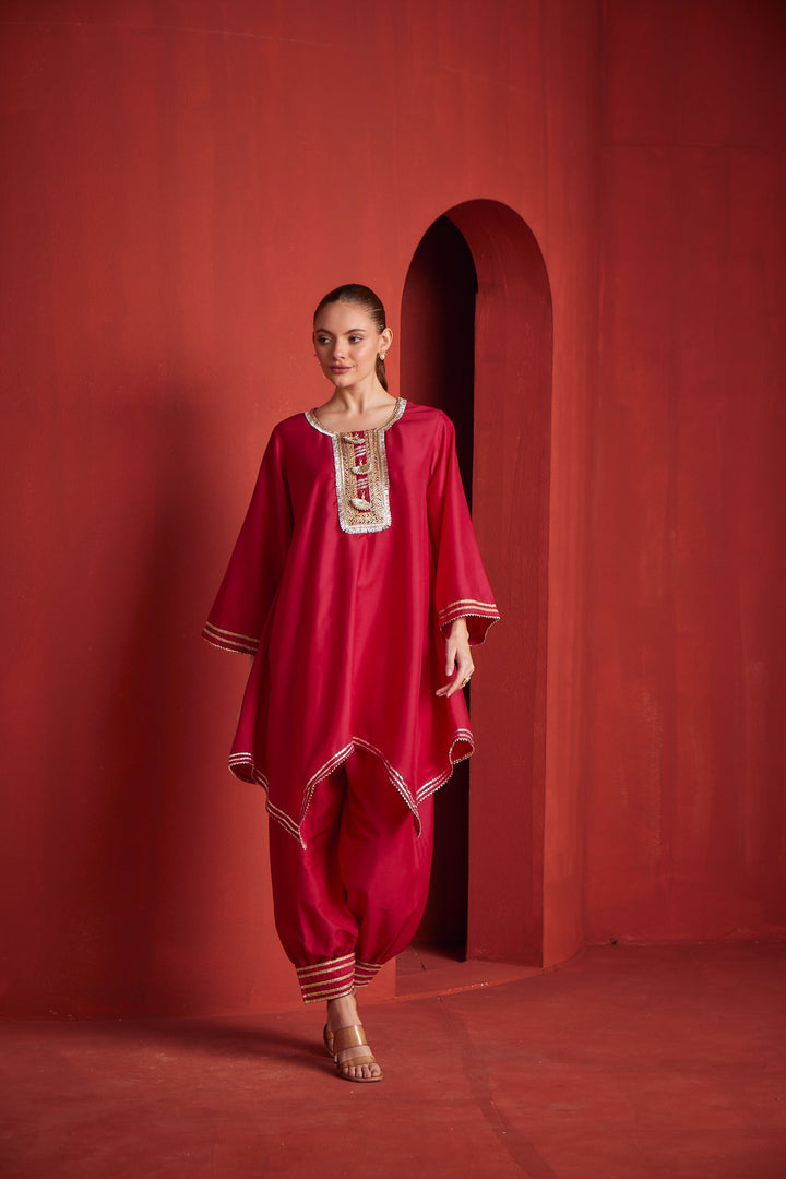 Neerus Pink Chanderi printed kurta set - front view