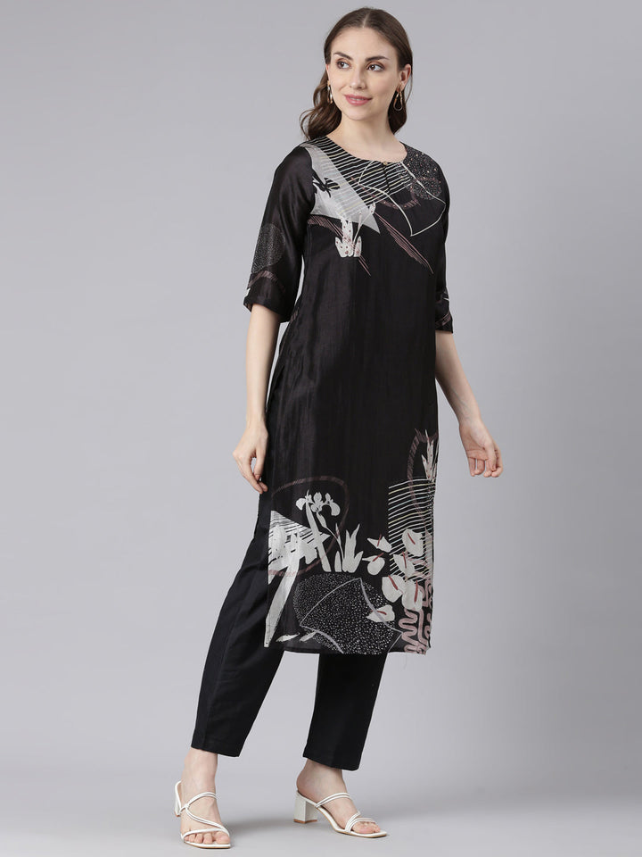 Neerus Black Shantoon solid straight kurta set - side view