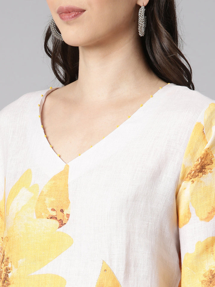 Neerus Yellow Casual Floral Straight Kurtas