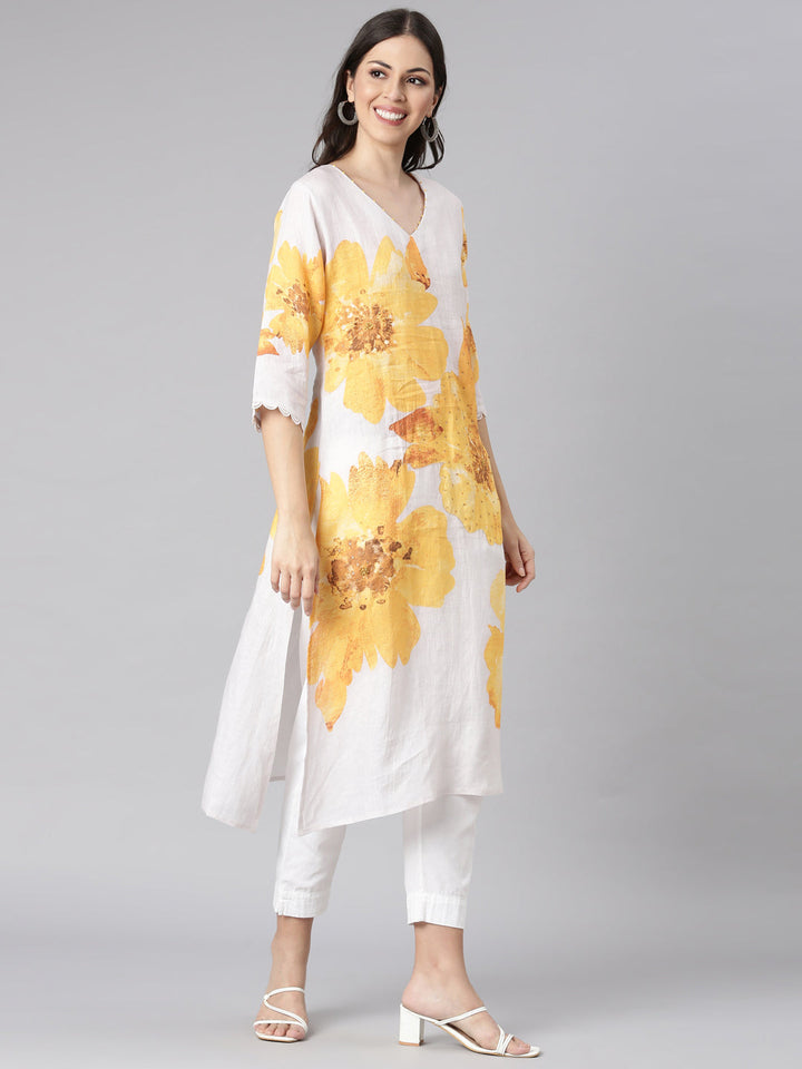 Neerus Yellow Casual Floral Straight Kurtas