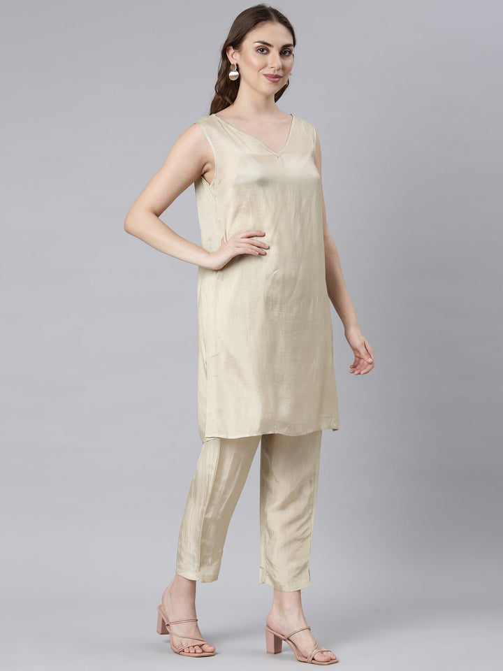 Neerus Beige georgette solid straight kurta set - back view