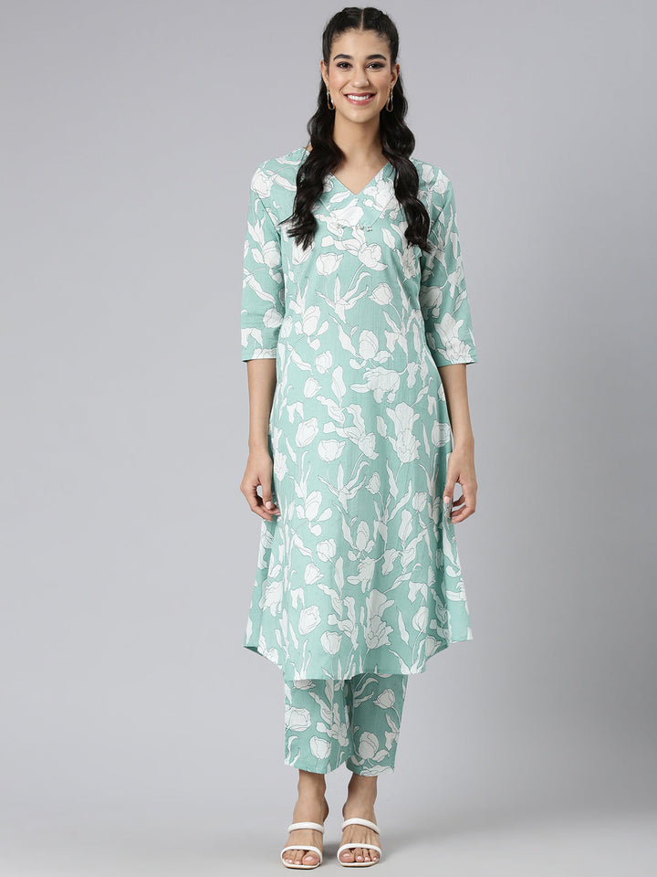 Neerus Green Casual Printed Curved Kurta and Trousers