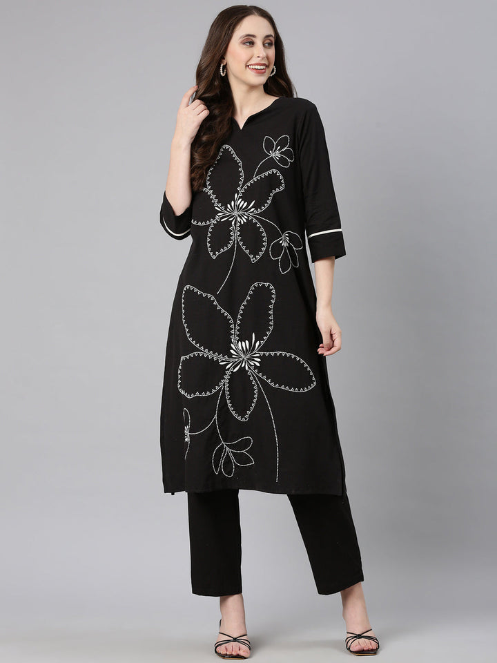 Neerus Black cotton embroidered kurta set - detail view 2