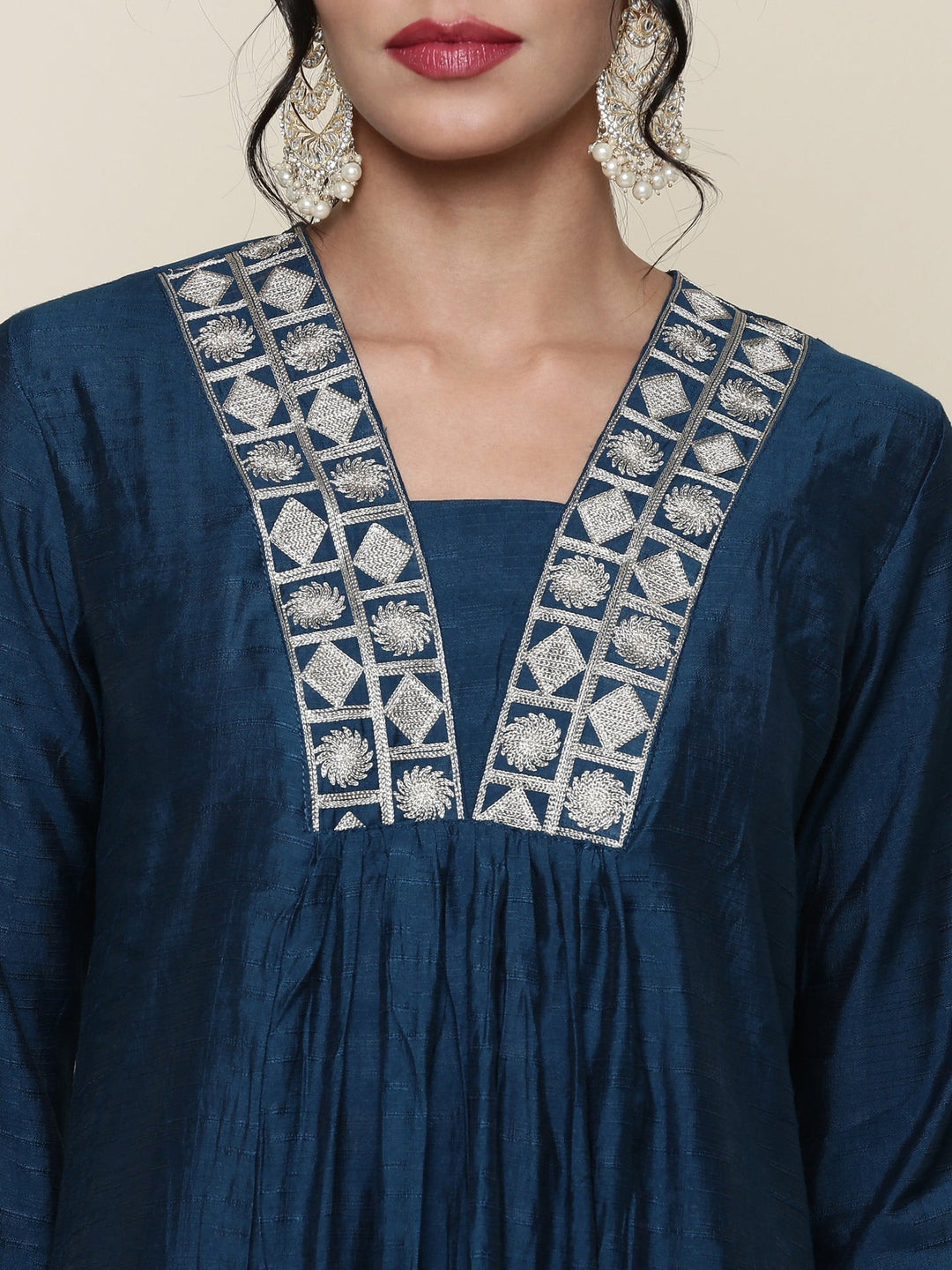 Neerus Blue Muslin Embroidered Suit Set - detail view 1