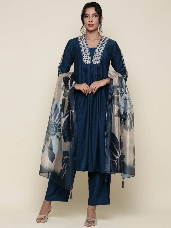 Neerus Blue Muslin Embroidered Suit Set - detail view 2