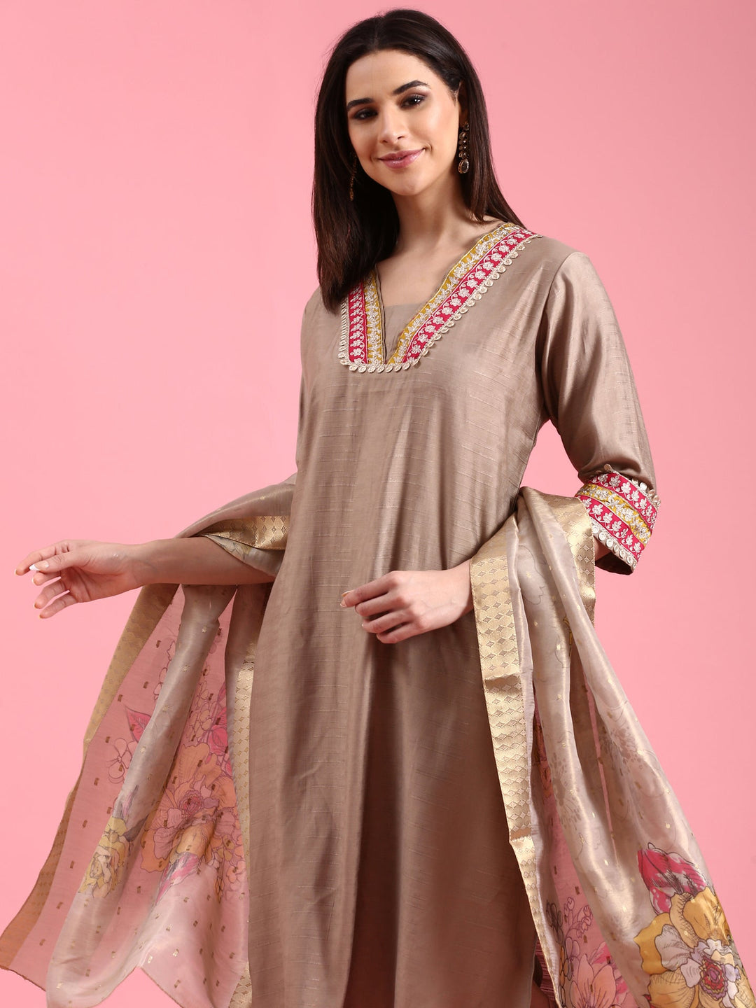 Neerus Beige modal solid suit set - detail view 2