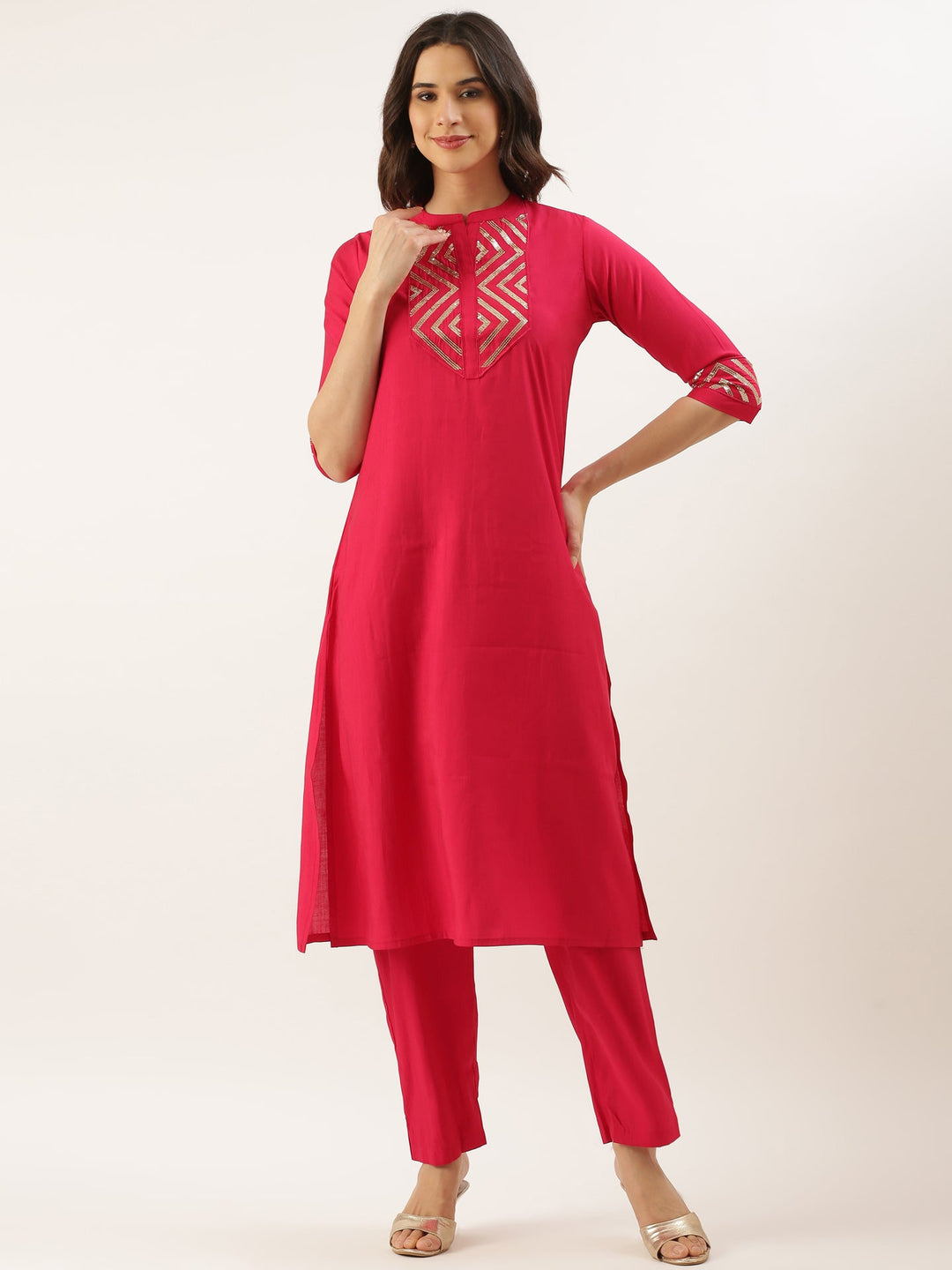 Neerus Pink silk kurta set - detail view 3