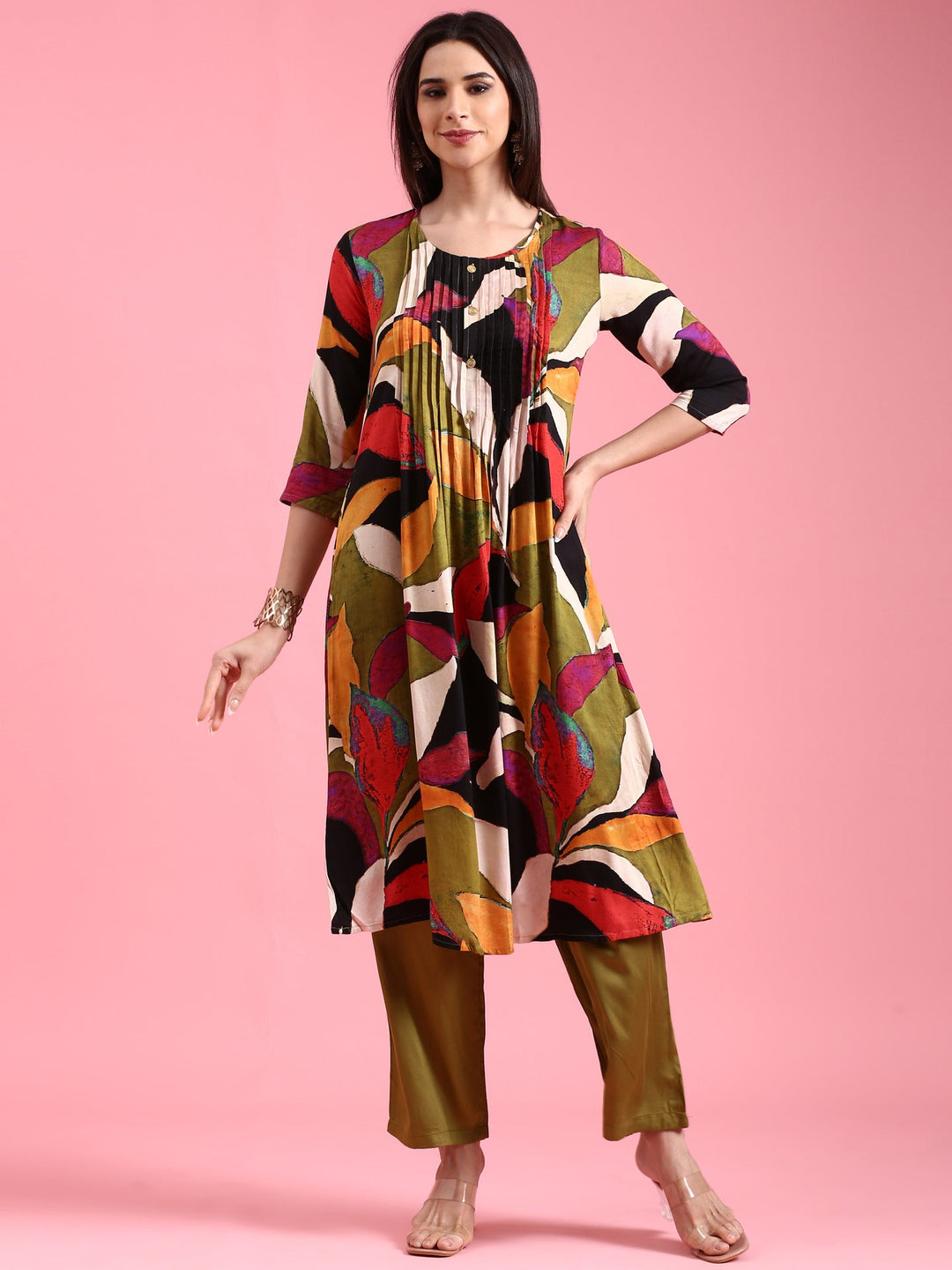Neerus Green rayon solid kurta set - front view