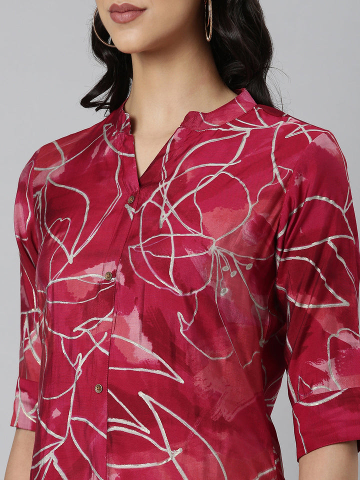 Neerus Purple Casual Floral Straight Kurtas