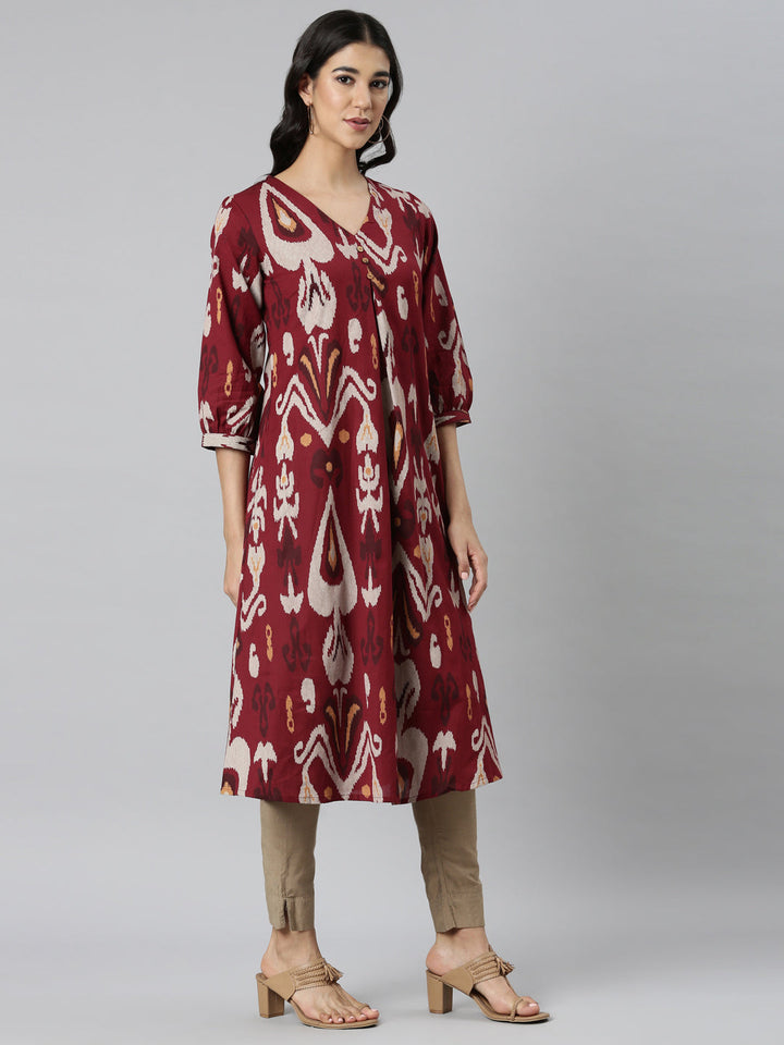 Neerus Maroon printed quirky straight kurti - side view