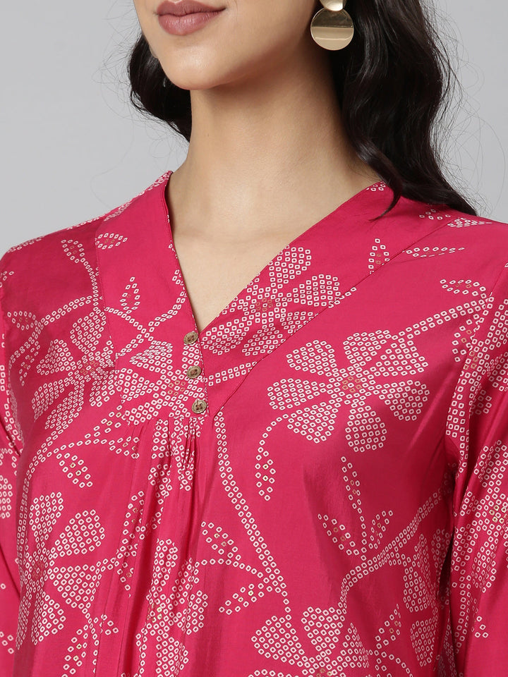 Neerus Red Casual Bandhani Straight Kurtas