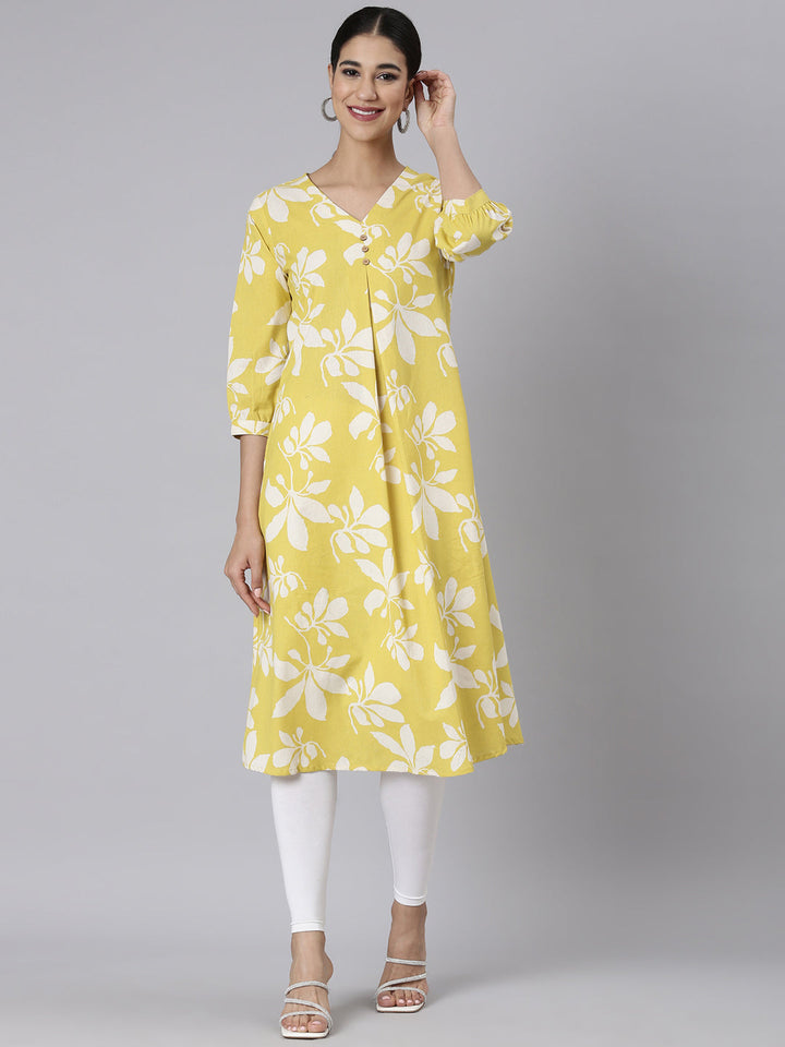 Neerus Yellow Casual Floral Straight Kurtas