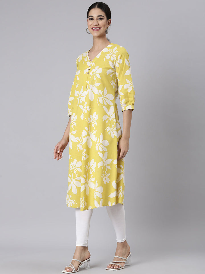 Neerus Yellow Casual Floral Straight Kurtas