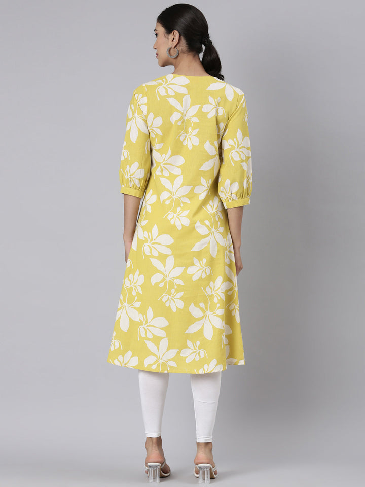Neerus Yellow Casual Floral Straight Kurtas
